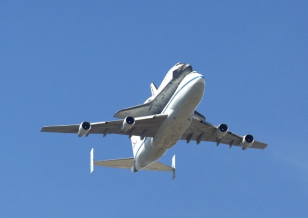 Endeavour sitting atop a 747 Endeavour sitting atop a 747