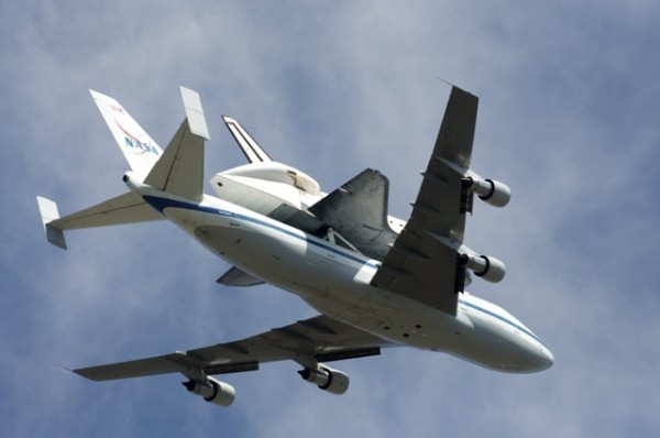 View from slightly behind the Shuttle View from slightly behind the Shuttle