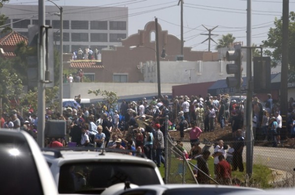 Massive crowds just south of Imperial Hwy Massive crowds just south of Imperial Hwy