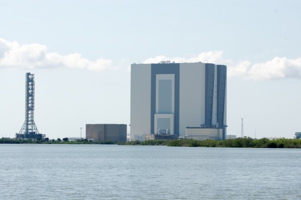 Huge VAB building from the Apollo building Huge VAB building from the Apollo building