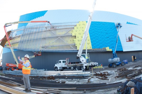 One of the sides of the new Atlantis building One of the sides of the new Atlantis building