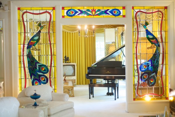 Piano room at the entrance to Graceland